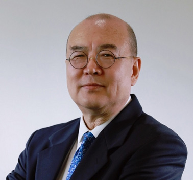 程偉