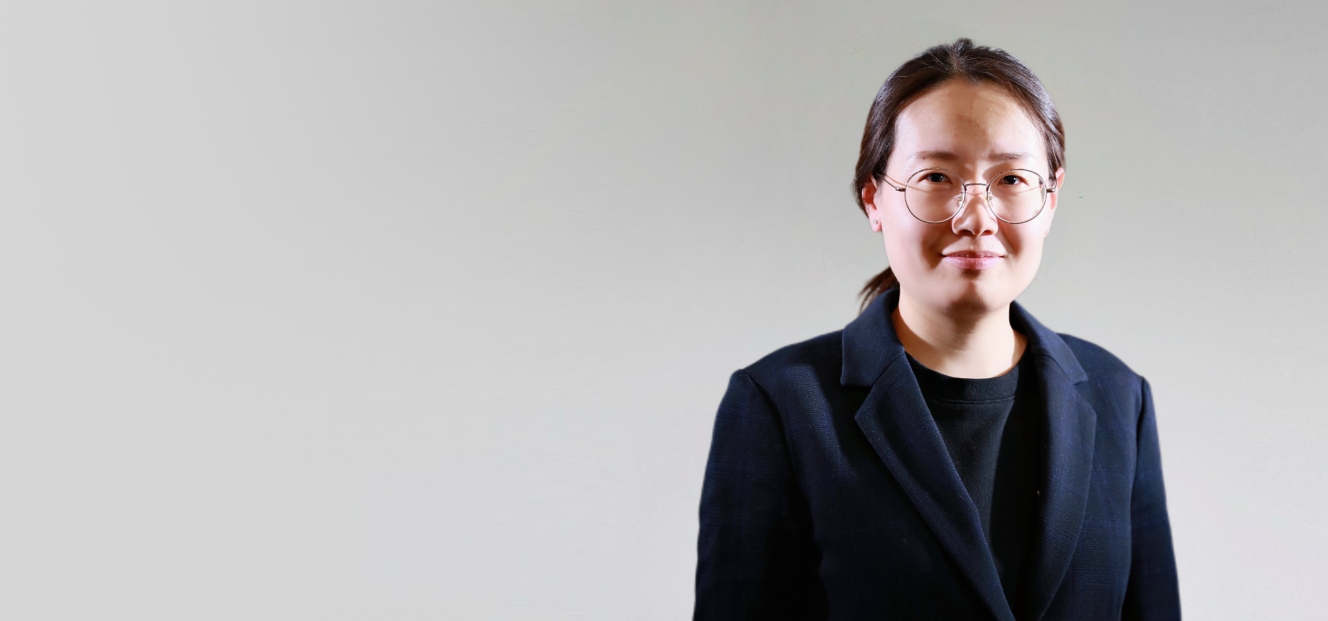 HE, Xiaotong